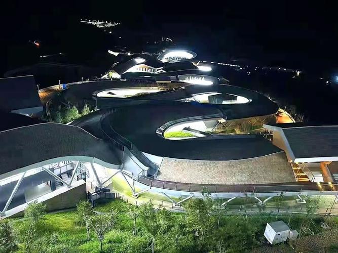 重庆企业承建北京冬奥会“冰立方”与“雪游龙”项目，展现中国建造硬实力